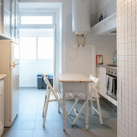 Diogo's Alcantara I By Mycelia Apartmán Lisboa