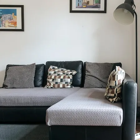 Diogo's Alcantara I By Mycelia Apartman *