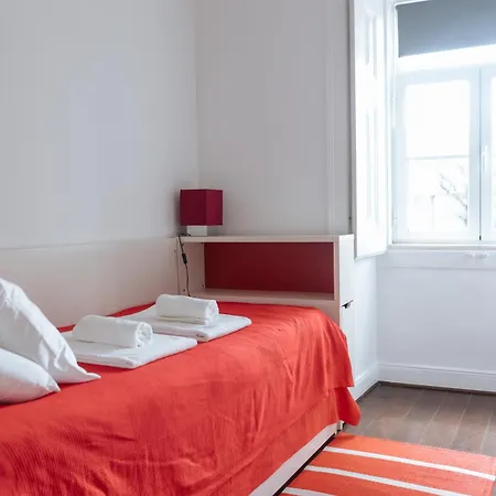 Diogo's Alcantara I By Mycelia Apartman *