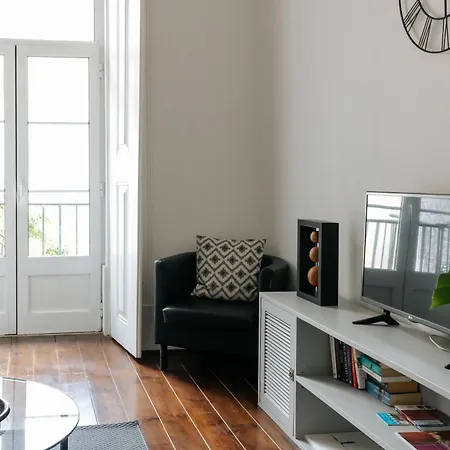 Diogo's Alcantara I By Mycelia Apartman Lisboa