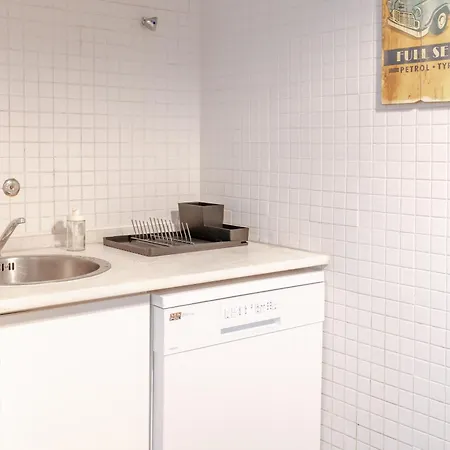 Diogo's Alcantara I By Mycelia Apartman *