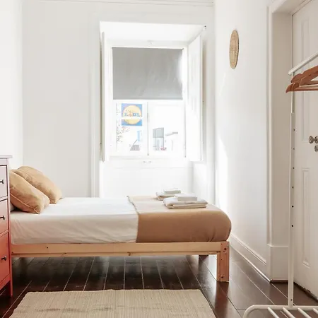 Diogo's Alcantara I By Mycelia Apartman *