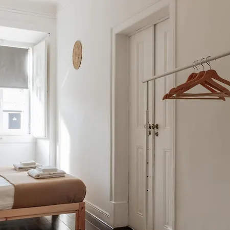 Diogo's Alcantara I By Mycelia Apartman Lisboa