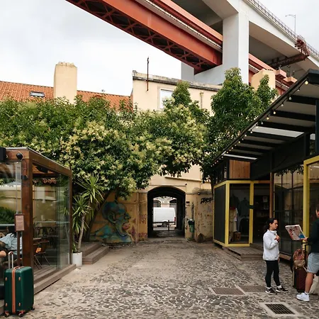 Diogo's Alcantara I By Mycelia Apartmán Lisboa